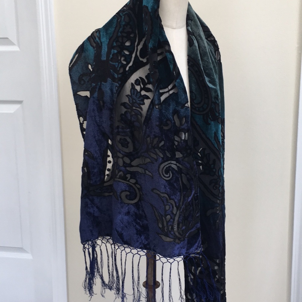 Burn out Velvet Black Lace Scarf Urban Outfitters